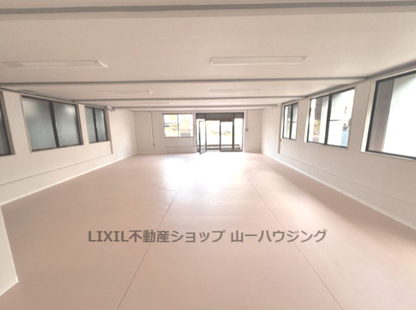 大塚ビル（植竹町１）の内装