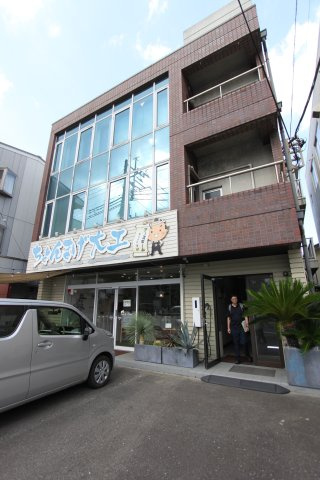 所沢市榎町の店舗事務所の外観