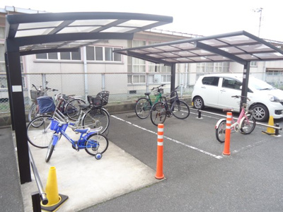 【その他共用部分】 | ローズタウン　2番館 | 屋根付き駐輪場