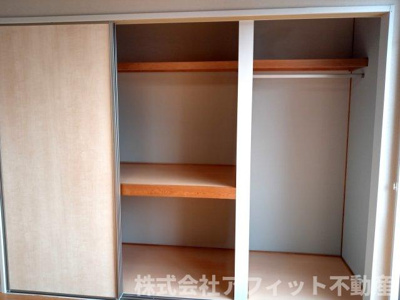 【その他】 | ローズタウン1番館 | 洋室6帖の収納