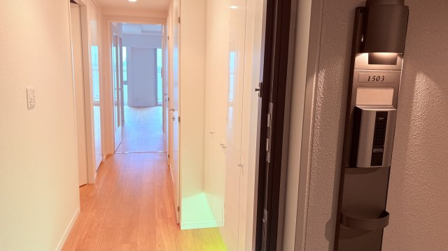 ★仲介手数料無料★グローリオタワー巣鴨（15階南西向き住戸・空室につき即入居可能）の玄関