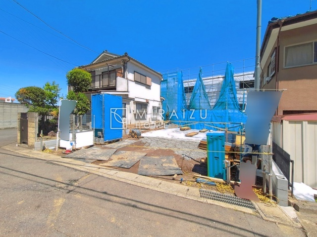 【前面道路含む現地写真】 | 人生100年時代、永く安心してお住まいいただくために、大切なご家族と財産を守ることのできる地震に強い安心な住宅！お休みの日にご家族で見学はいかがでしょう♪