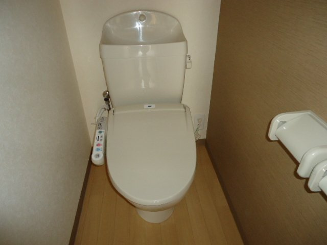 フルハウスBのトイレ|シャワー付トイレ（イメージ）