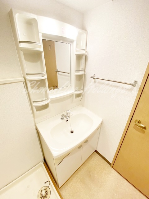 横浜市戸塚区戸塚町の賃貸マンションの洗面所