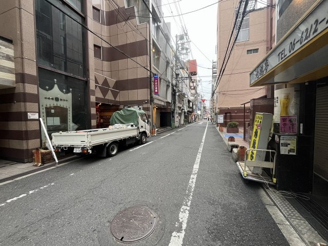 大阪市中央区東心斎橋２丁目の店舗一部の周辺