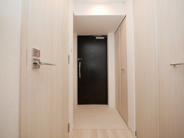 S-RESIDENCE日本橋Qualierの玄関