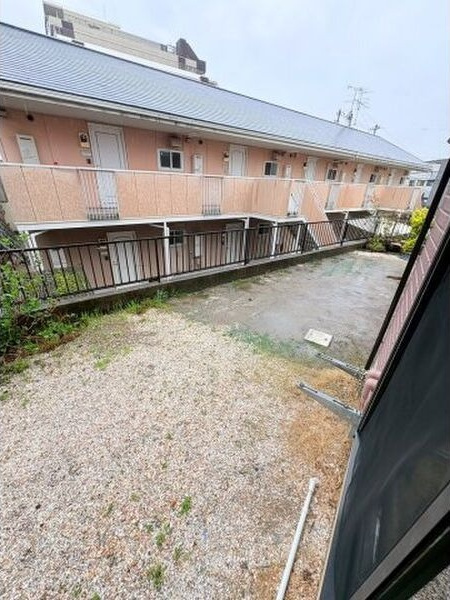 永覚新町貸家の庭