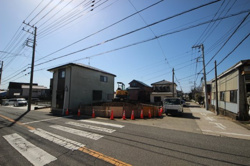 三浦市栄町　新築住宅（三方角地・生活利便性良）の画像
