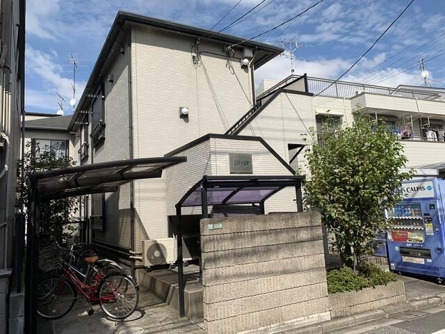 エステート石黒のエントランス