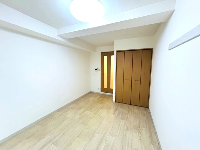 シャトラン弓木五番館の寝室