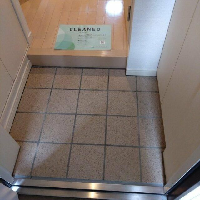プレール・ドゥーク東新宿の玄関