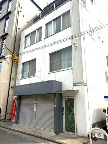 安井金毘羅宮横ビルの外観