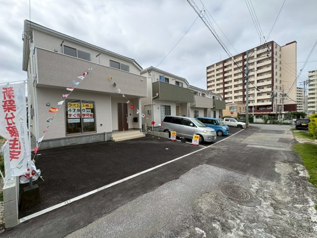 ♥♥浦添市牧港第3-4号棟（全4棟）の前面道路含む現地写真|※参考写真※