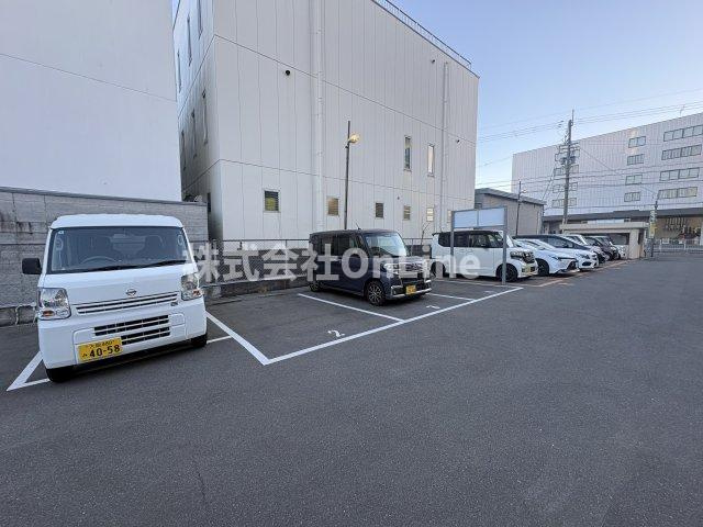 東大阪市今米２丁目の賃貸マンションの駐車場