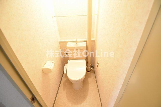 東大阪市若江西新町２丁目の賃貸マンションのトイレ