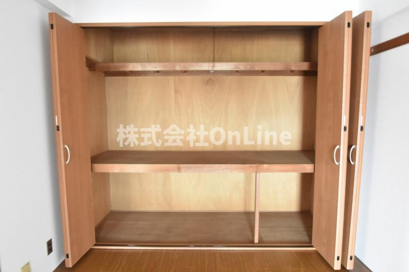 東大阪市長田３丁目の賃貸マンションの収納
