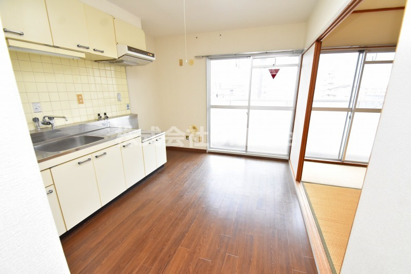 東大阪市吉田７丁目の賃貸マンションの居間・リビング