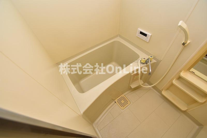 東大阪市中小阪３丁目の賃貸マンションの浴室