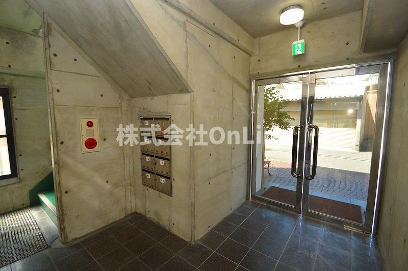 東大阪市中小阪３丁目の賃貸マンションのロビー