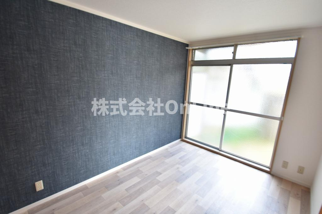 東大阪市吉松１丁目のアパートの洋室