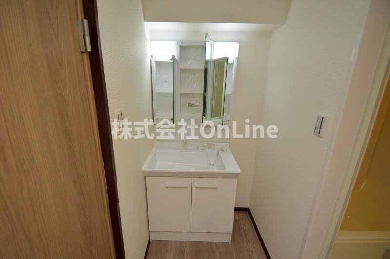 東大阪市横沼町２丁目の賃貸マンションの洗面所