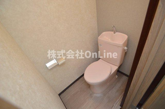 東大阪市横沼町２丁目の賃貸マンションのトイレ