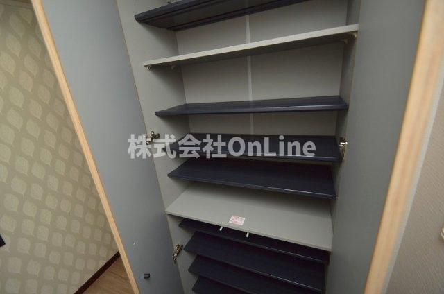 東大阪市横沼町２丁目の賃貸マンションの収納