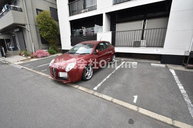 東大阪市横沼町２丁目の賃貸マンションの駐車場