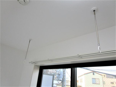 【内装】 | ＦＡＩＲ町屋レジデンス | 室内物干し竿掛け　※参考写真… 