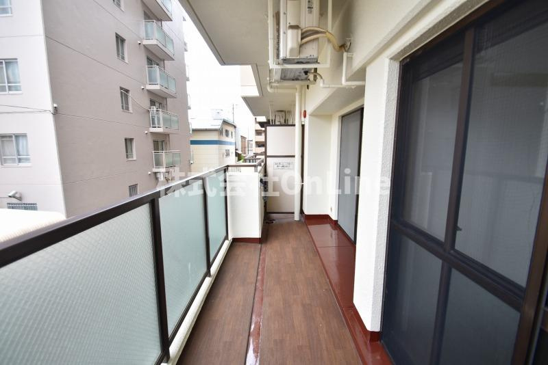 東大阪市友井５丁目の賃貸マンションのバルコニー