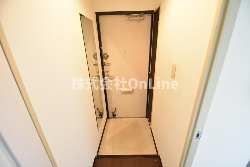 東大阪市友井５丁目の賃貸マンションの玄関