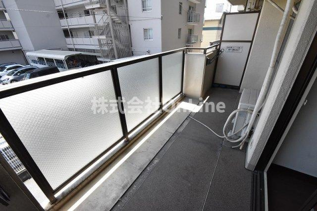 東大阪市友井５丁目の賃貸マンションのバルコニー