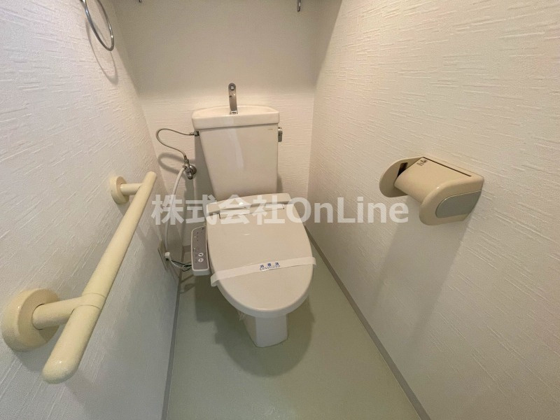 東大阪市友井５丁目の賃貸マンションのトイレ