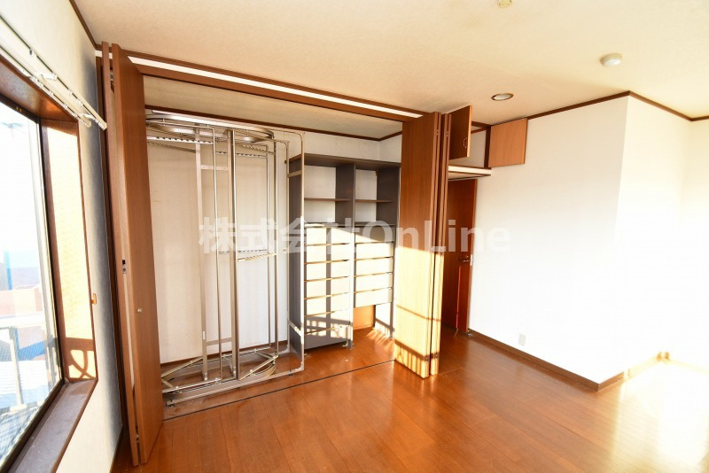 東大阪市大蓮北１丁目の賃貸マンションの収納