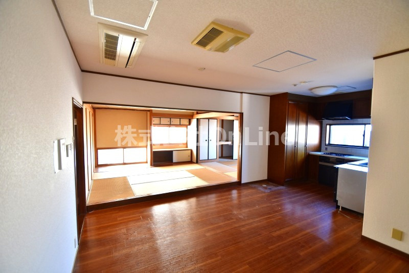 東大阪市大蓮北１丁目の賃貸マンションの居間・リビング