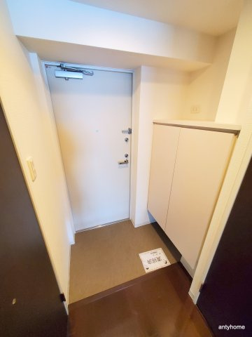 SERENiTE本町エコートの玄関