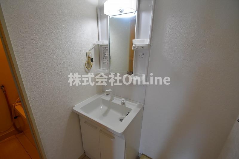 東大阪市大蓮北３丁目の賃貸マンションの独立洗面台