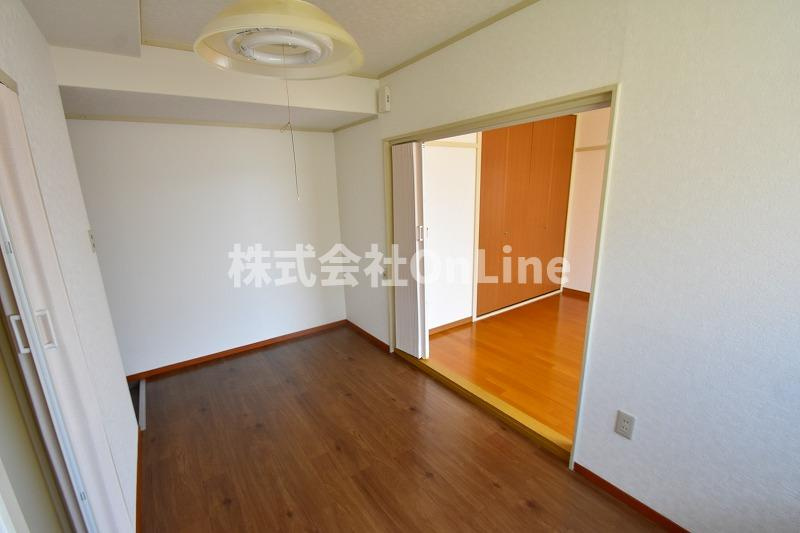 東大阪市大蓮北３丁目の賃貸マンションの内装