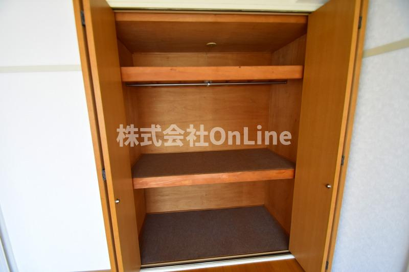 東大阪市大蓮北３丁目の賃貸マンションの収納