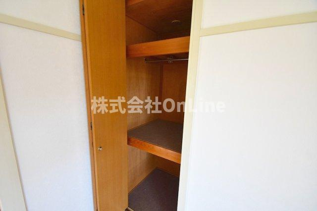 東大阪市大蓮北３丁目の賃貸マンションの収納