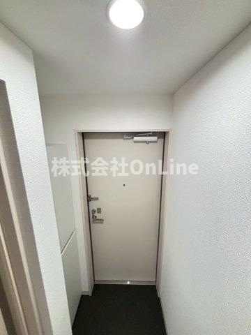 東大阪市花園東町３丁目のアパートの玄関