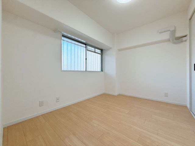 ユニーブル旭ヶ丘の洋室|使い勝手のいい洋室です