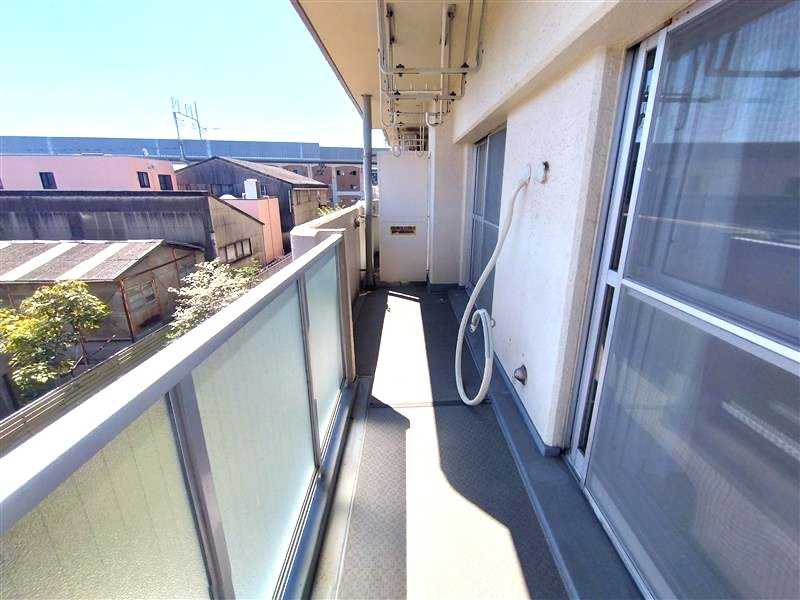 星和豊田町コーポラスのバルコニー|陽当たり良好なバルコニーです