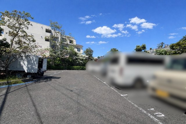 荘苑八事ビラージュ二番館の駐車場|敷地内平面駐車場空き有♪