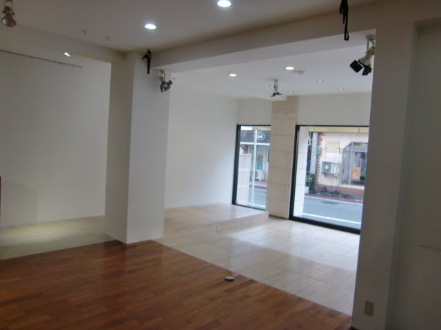 熊本市中央区南坪井町の店舗一部のロビー
