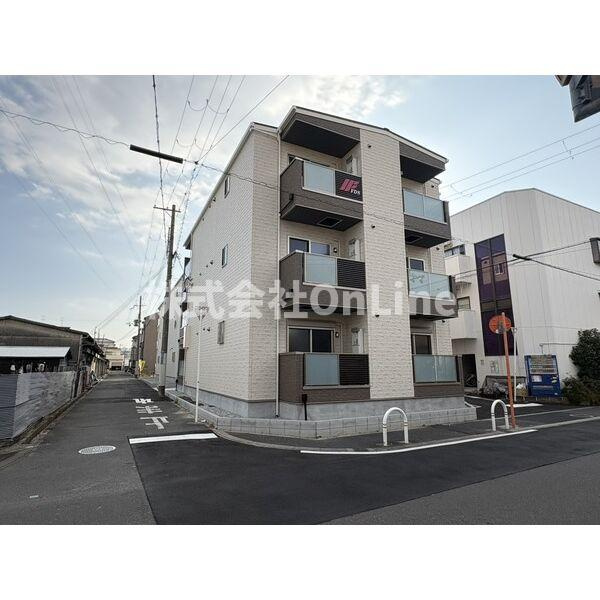東大阪市近江堂３丁目のアパートの外観