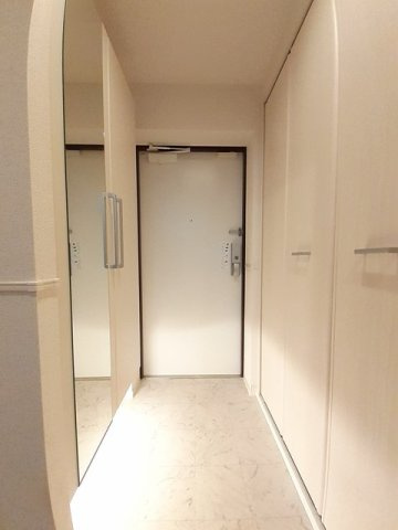 パークサイド十番山　経堂の玄関