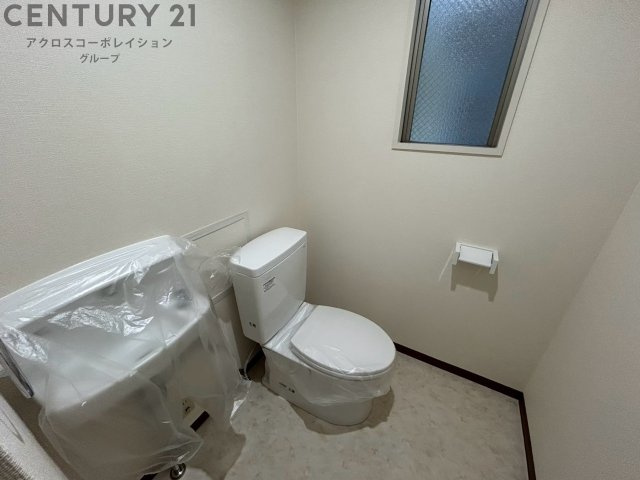 トイレ内に手洗い用の洗面台あり