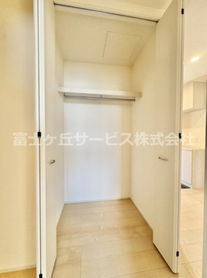 【収納】 | 浜松市中央区舞阪町舞阪 新築一戸建て | 廊下の収納です
