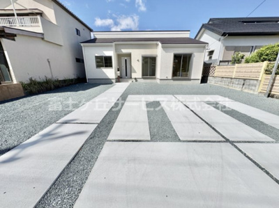 【駐車場】 | 浜松市中央区舞阪町舞阪 新築一戸建て | 駐車場に車を止められます